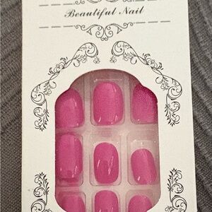 New! Beautiful Nail Press-On Nails